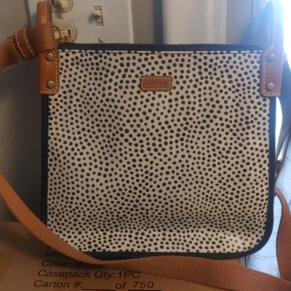 Fossil cross body bag..